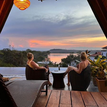 Sundown Lake Hotel & Spa Habarana Ngoại thất bức ảnh