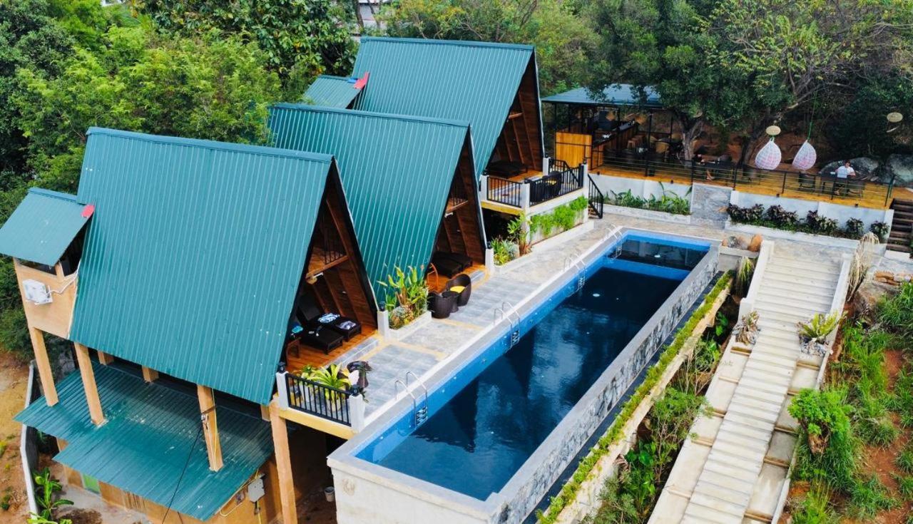 Sundown Lake Hotel & Spa Habarana Ngoại thất bức ảnh