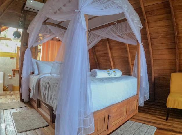 Sundown Lake Hotel & Spa Habarana Ngoại thất bức ảnh